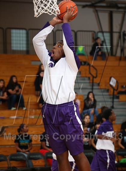Thumbnail 1 in Humble vs Pasadena (McDonald's Texas Invitational) photogallery.