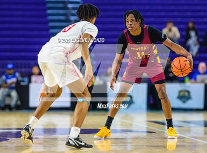 Thumbnail 1 in Archbishop Carroll vs. Central Catholic (City of Palms Classic) photogallery.