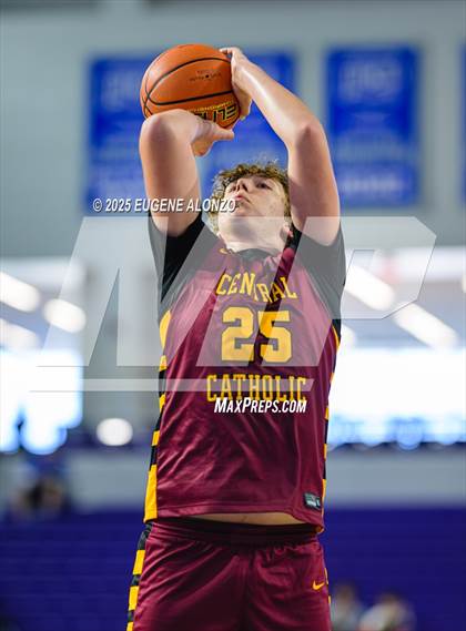 Thumbnail 2 in Archbishop Carroll vs. Central Catholic (City of Palms Classic) photogallery.