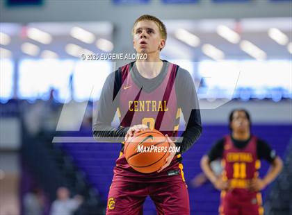 Thumbnail 2 in Archbishop Carroll vs. Central Catholic (City of Palms Classic) photogallery.
