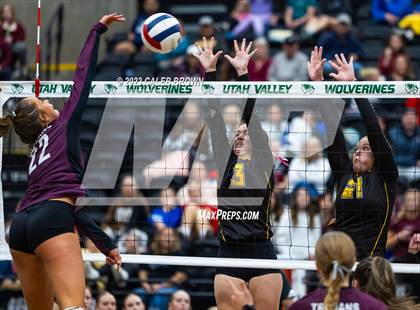 Thumbnail 1 in Morgan vs. Emery (UHSAA 3A Final) photogallery.