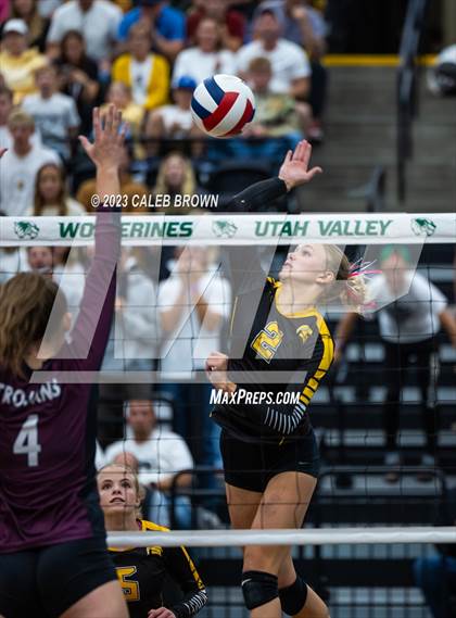 Thumbnail 2 in Morgan vs. Emery (UHSAA 3A Final) photogallery.