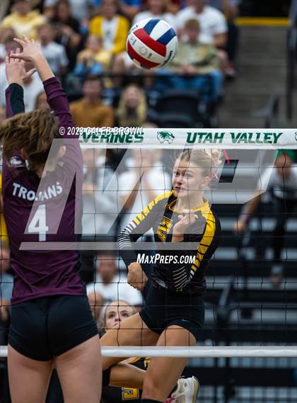 Thumbnail 3 in Morgan vs. Emery (UHSAA 3A Final) photogallery.