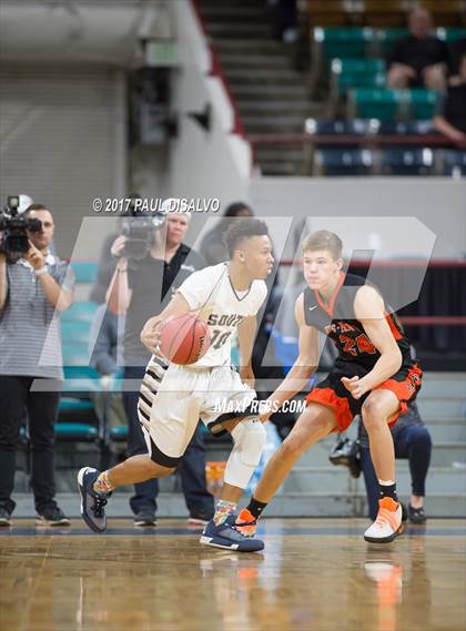 Thumbnail 1 in Lewis-Palmer vs. Pueblo South (CHSAA 4A Semifinal) photogallery.