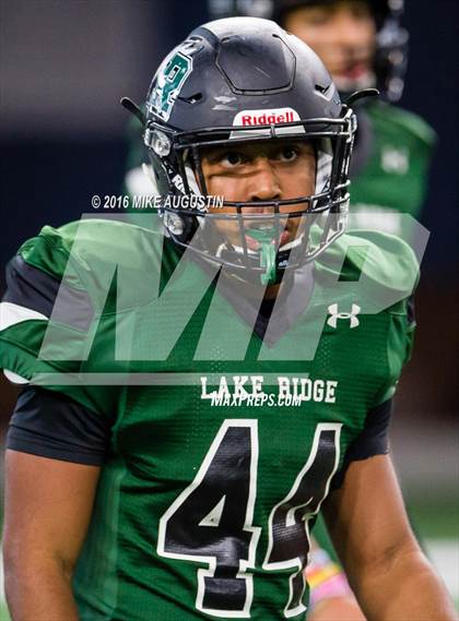 Thumbnail 1 in Lake Ridge vs. Highland Park (UIL 5A DI Reg Semi-Final) photogallery.