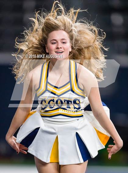 Thumbnail 1 in Lake Ridge vs. Highland Park (UIL 5A DI Reg Semi-Final) photogallery.