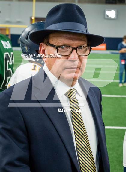 Thumbnail 3 in Lake Ridge vs. Highland Park (UIL 5A DI Reg Semi-Final) photogallery.