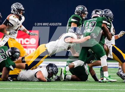 Thumbnail 2 in Lake Ridge vs. Highland Park (UIL 5A DI Reg Semi-Final) photogallery.