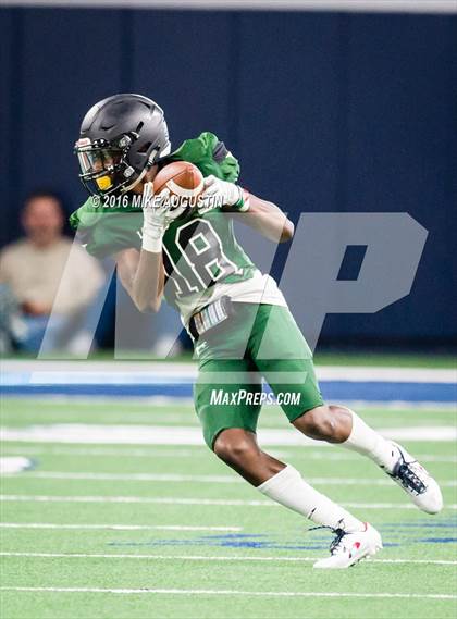 Thumbnail 2 in Lake Ridge vs. Highland Park (UIL 5A DI Reg Semi-Final) photogallery.