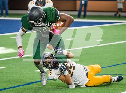 Thumbnail 3 in Lake Ridge vs. Highland Park (UIL 5A DI Reg Semi-Final) photogallery.