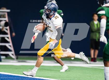 Thumbnail 2 in Lake Ridge vs. Highland Park (UIL 5A DI Reg Semi-Final) photogallery.
