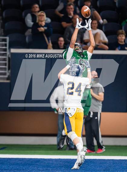 Thumbnail 2 in Lake Ridge vs. Highland Park (UIL 5A DI Reg Semi-Final) photogallery.