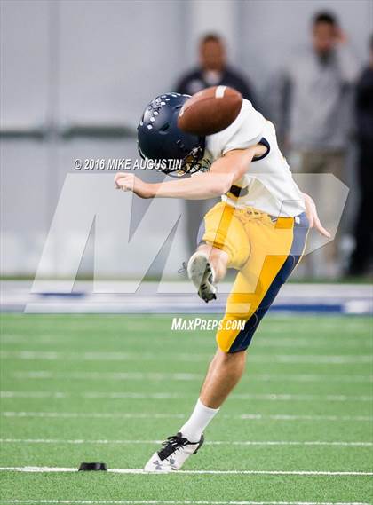 Thumbnail 3 in Lake Ridge vs. Highland Park (UIL 5A DI Reg Semi-Final) photogallery.