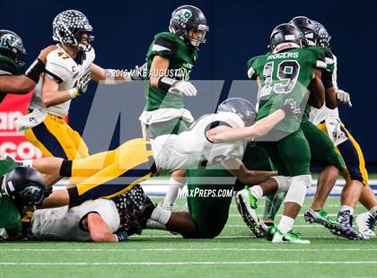 Thumbnail 3 in Lake Ridge vs. Highland Park (UIL 5A DI Reg Semi-Final) photogallery.