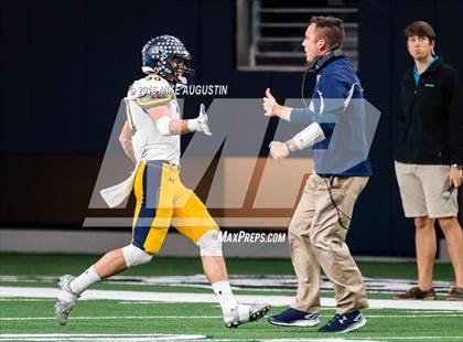 Thumbnail 1 in Lake Ridge vs. Highland Park (UIL 5A DI Reg Semi-Final) photogallery.