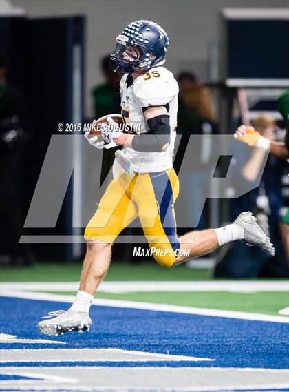 Thumbnail 1 in Lake Ridge vs. Highland Park (UIL 5A DI Reg Semi-Final) photogallery.