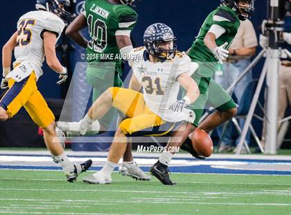 Thumbnail 1 in Lake Ridge vs. Highland Park (UIL 5A DI Reg Semi-Final) photogallery.
