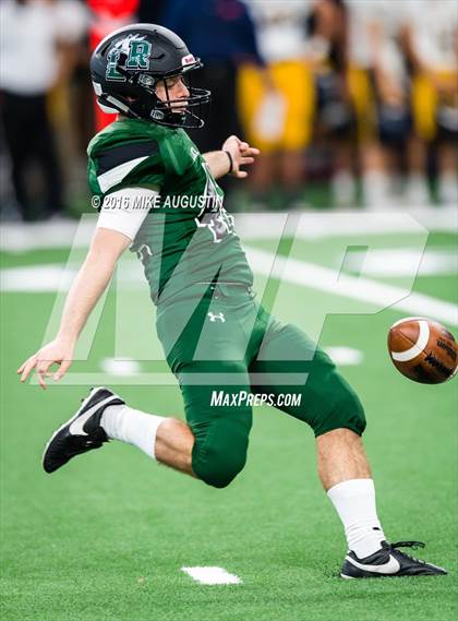 Thumbnail 2 in Lake Ridge vs. Highland Park (UIL 5A DI Reg Semi-Final) photogallery.