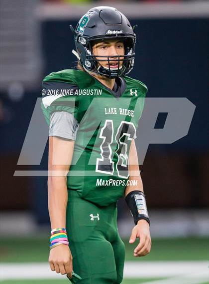 Thumbnail 2 in Lake Ridge vs. Highland Park (UIL 5A DI Reg Semi-Final) photogallery.