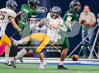 Thumbnail 3 in Lake Ridge vs. Highland Park (UIL 5A DI Reg Semi-Final) photogallery.