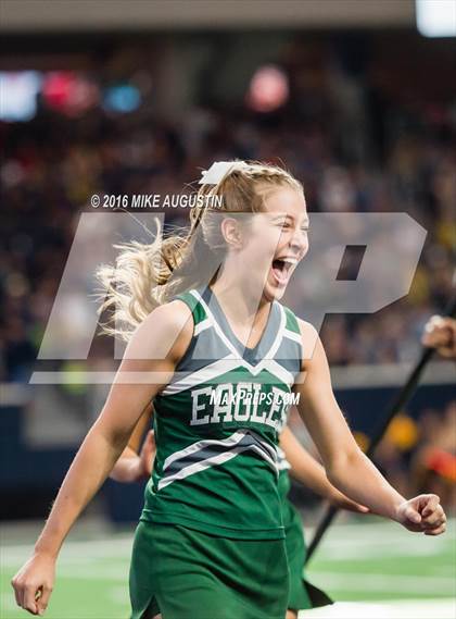 Thumbnail 1 in Lake Ridge vs. Highland Park (UIL 5A DI Reg Semi-Final) photogallery.