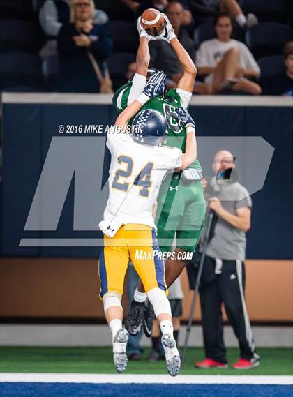 Thumbnail 3 in Lake Ridge vs. Highland Park (UIL 5A DI Reg Semi-Final) photogallery.