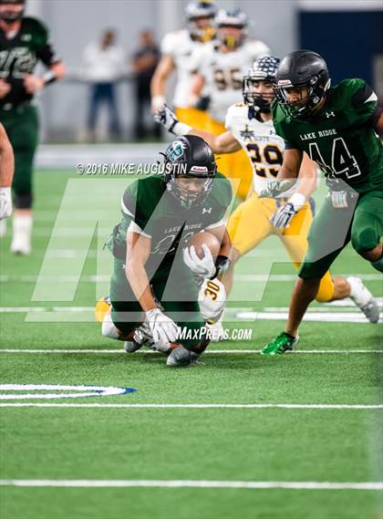Thumbnail 3 in Lake Ridge vs. Highland Park (UIL 5A DI Reg Semi-Final) photogallery.