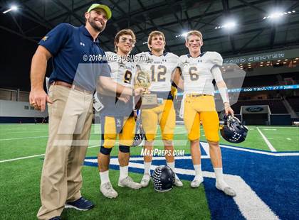 Thumbnail 2 in Lake Ridge vs. Highland Park (UIL 5A DI Reg Semi-Final) photogallery.