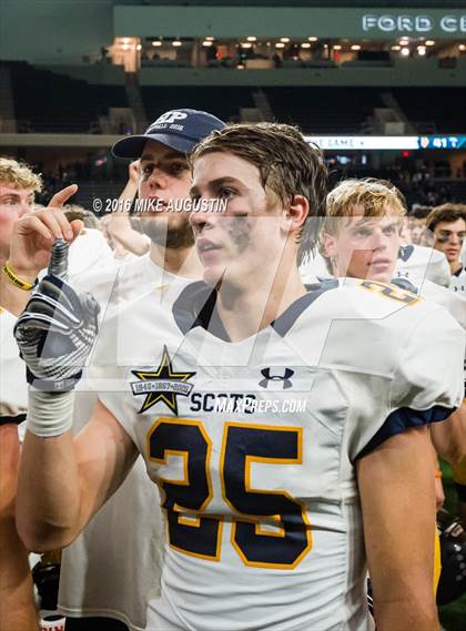 Thumbnail 1 in Lake Ridge vs. Highland Park (UIL 5A DI Reg Semi-Final) photogallery.
