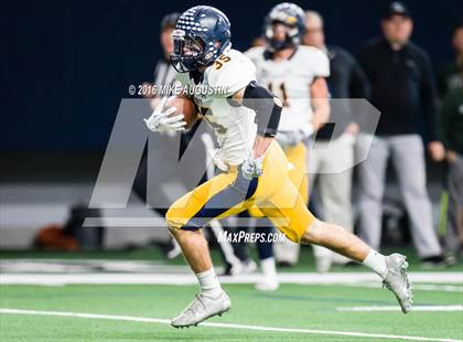 Thumbnail 2 in Lake Ridge vs. Highland Park (UIL 5A DI Reg Semi-Final) photogallery.