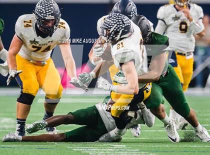Thumbnail 1 in Lake Ridge vs. Highland Park (UIL 5A DI Reg Semi-Final) photogallery.