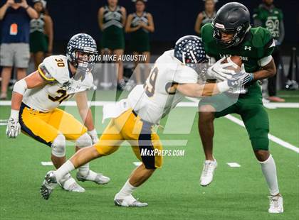 Thumbnail 1 in Lake Ridge vs. Highland Park (UIL 5A DI Reg Semi-Final) photogallery.