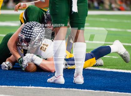 Thumbnail 1 in Lake Ridge vs. Highland Park (UIL 5A DI Reg Semi-Final) photogallery.