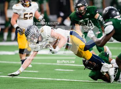 Thumbnail 3 in Lake Ridge vs. Highland Park (UIL 5A DI Reg Semi-Final) photogallery.