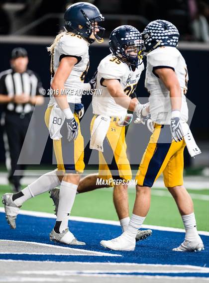 Thumbnail 1 in Lake Ridge vs. Highland Park (UIL 5A DI Reg Semi-Final) photogallery.