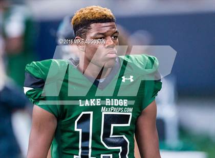 Thumbnail 2 in Lake Ridge vs. Highland Park (UIL 5A DI Reg Semi-Final) photogallery.