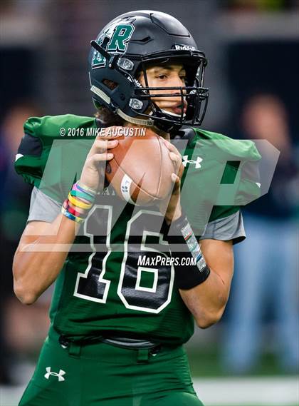 Thumbnail 1 in Lake Ridge vs. Highland Park (UIL 5A DI Reg Semi-Final) photogallery.