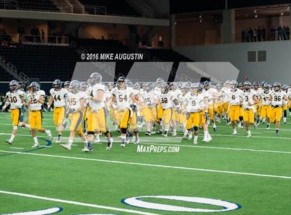 Thumbnail 1 in Lake Ridge vs. Highland Park (UIL 5A DI Reg Semi-Final) photogallery.