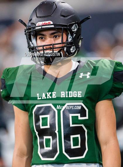 Thumbnail 3 in Lake Ridge vs. Highland Park (UIL 5A DI Reg Semi-Final) photogallery.