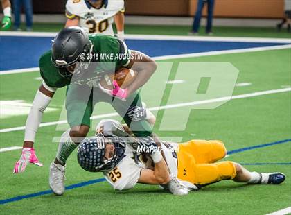 Thumbnail 1 in Lake Ridge vs. Highland Park (UIL 5A DI Reg Semi-Final) photogallery.