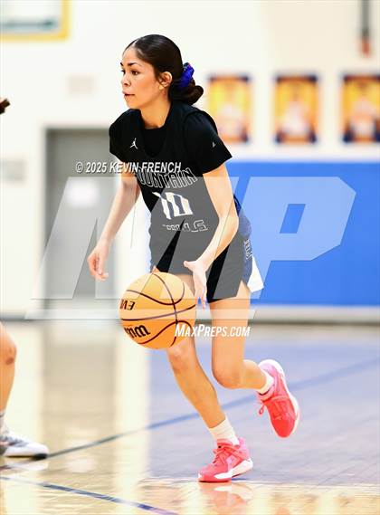 Thumbnail 2 in Fountain Hills vs Phoenix Country (PCDS Desert Classic) photogallery.