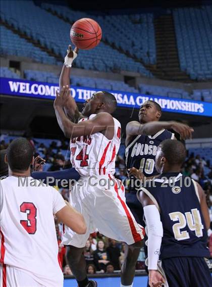 Thumbnail 3 in Goldsboro vs. Monroe (NCHSAA Class 1A Final) photogallery.