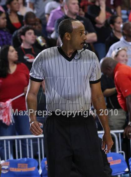 Thumbnail 1 in Goldsboro vs. Monroe (NCHSAA Class 1A Final) photogallery.