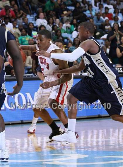 Thumbnail 2 in Goldsboro vs. Monroe (NCHSAA Class 1A Final) photogallery.