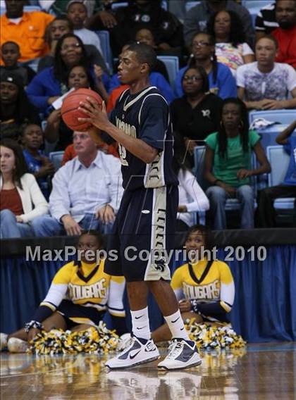 Thumbnail 3 in Goldsboro vs. Monroe (NCHSAA Class 1A Final) photogallery.