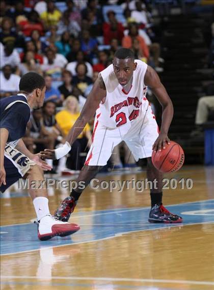 Thumbnail 3 in Goldsboro vs. Monroe (NCHSAA Class 1A Final) photogallery.