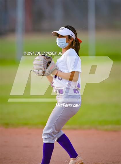 Thumbnail 1 in Sabino vs Safford photogallery.