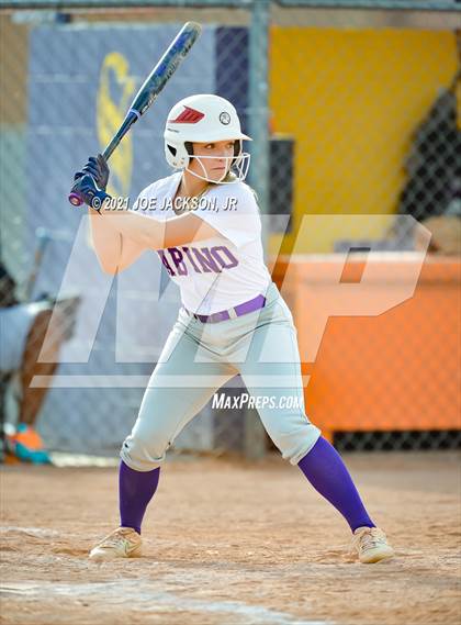 Thumbnail 3 in Sabino vs Safford photogallery.
