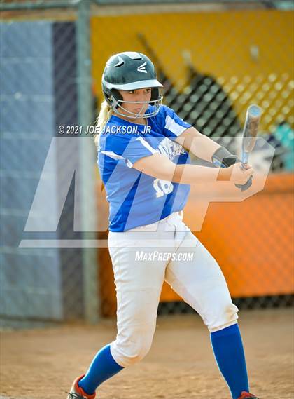 Thumbnail 3 in Sabino vs Safford photogallery.