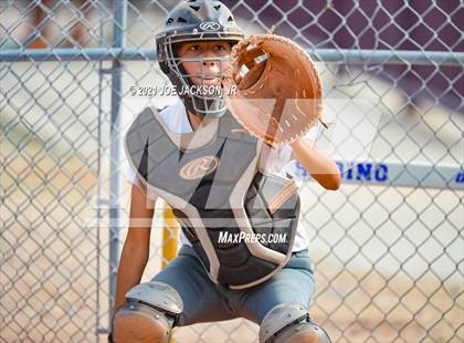Thumbnail 3 in Sabino vs Safford photogallery.